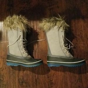 Old Navy Thinsulate Winter Snow Boots Size 6
